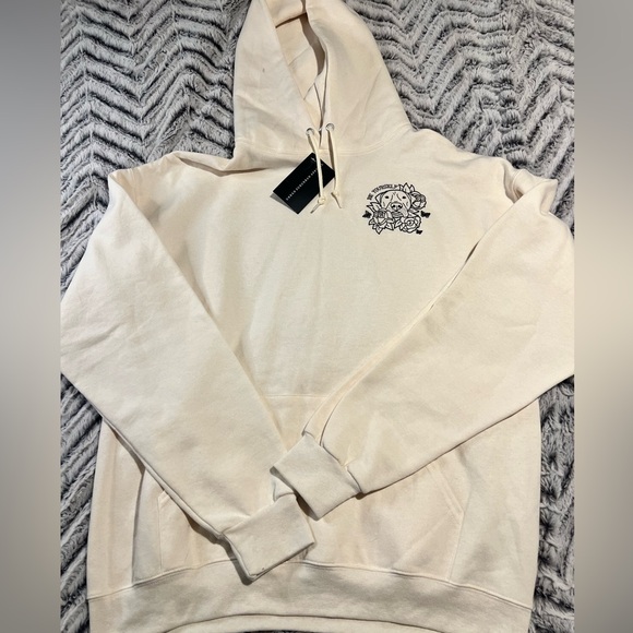 Urban Suburban Apparel “Bee Yourself” hoodie - Picture 3 of 4